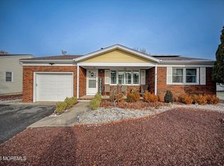 1 Easton Rd, Toms River, NJ 08757