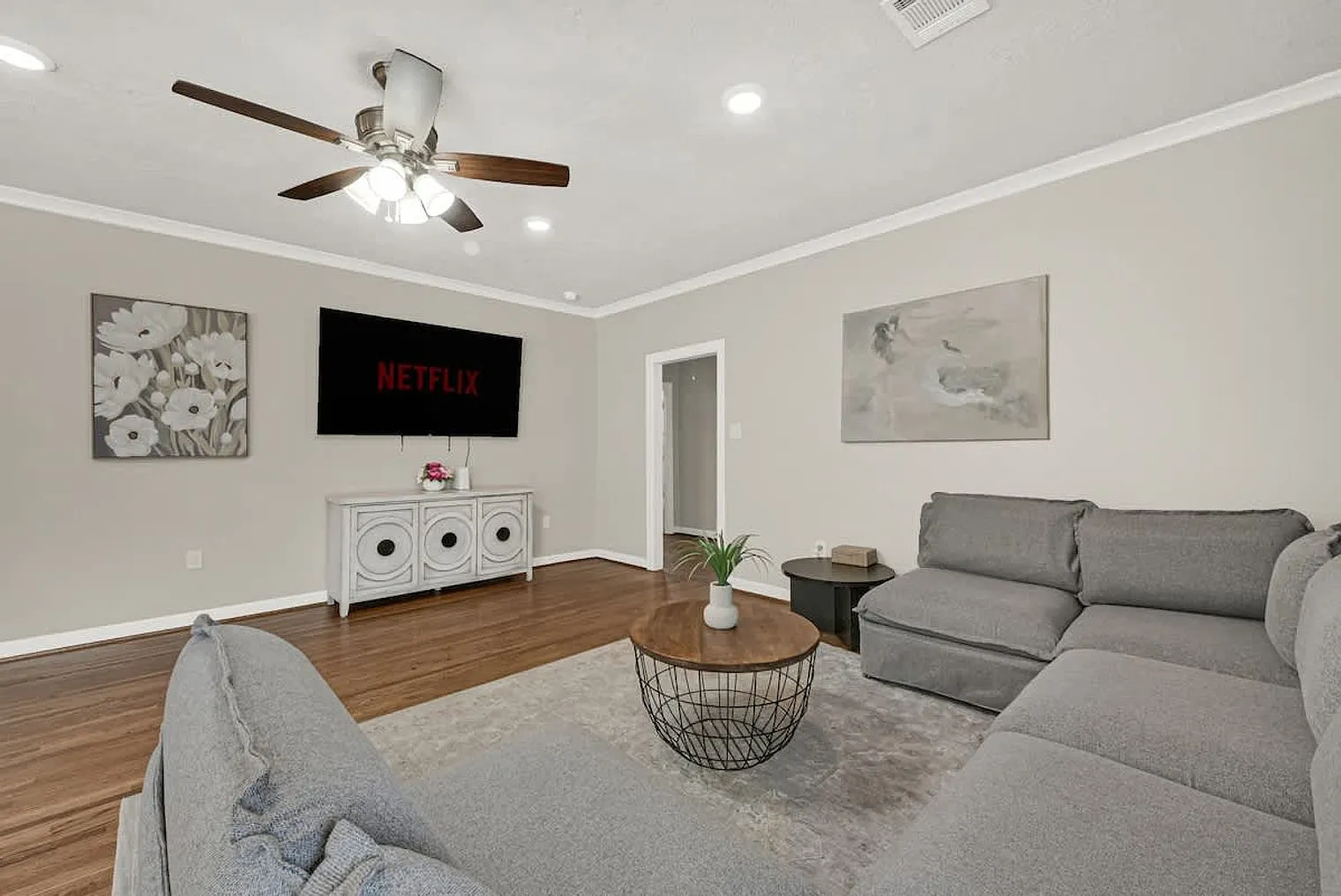4 bed, 2.0 bath, 1991 sqft, $8,947 — Photo 3