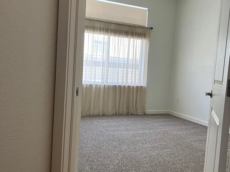 7240 W Custer Ave #401 — Photo 9