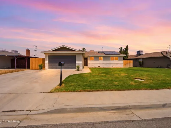 310 W Hazelwood Dr, Lemoore, CA 93245