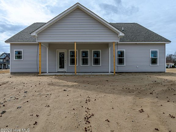 4th image of 303 Ramonas Lake Court