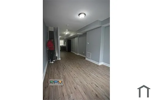 521 N Glover St Photo 1