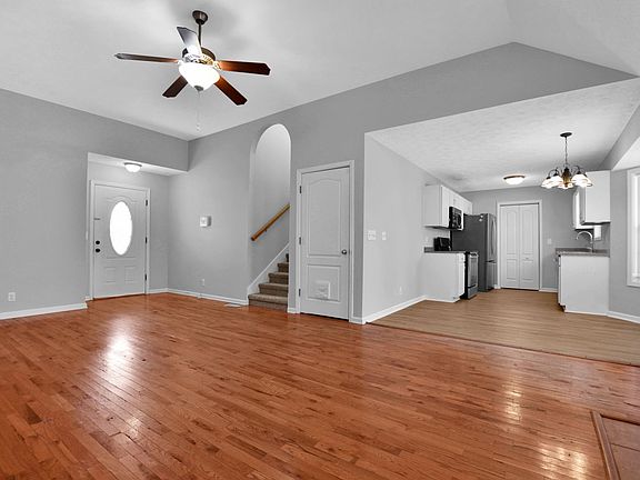 5th image of 2778 Ann Dr