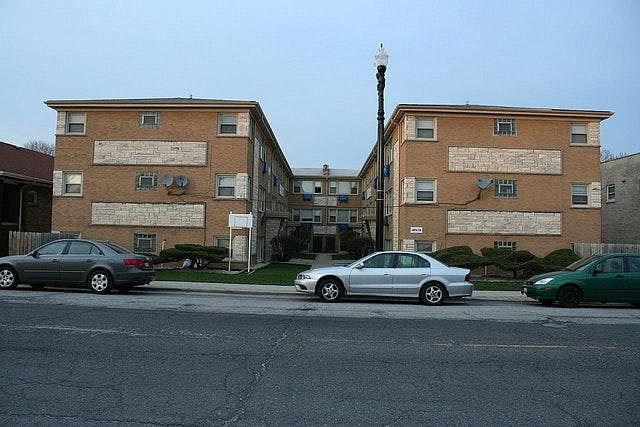 1st image of 6179 N Northwest Hwy APT 208