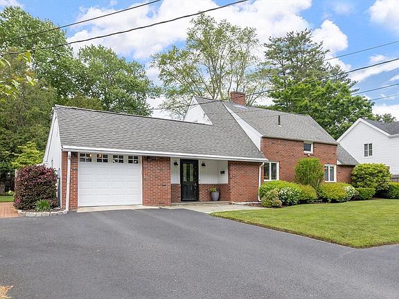 2nd image of 14 Hardwick Rd