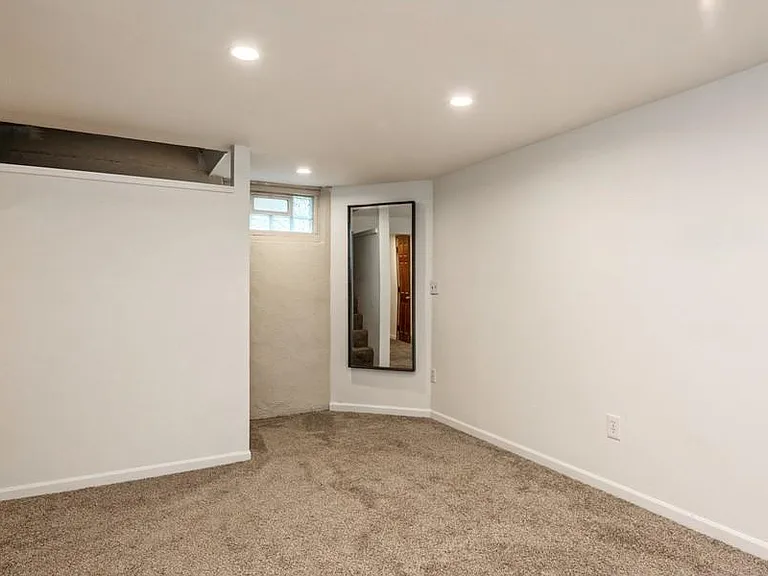 4211 James Ave N — Photo 22