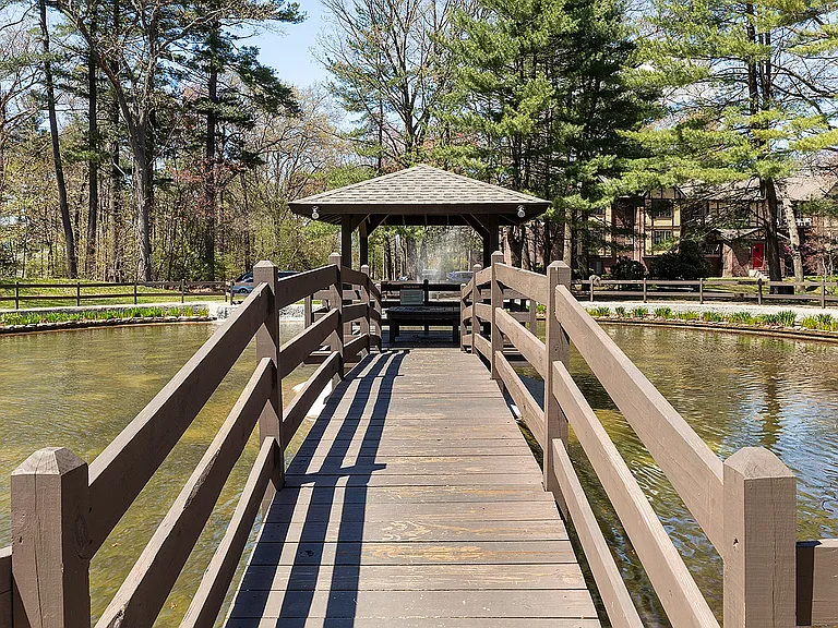 Gazebo-Grilling2_1920x1121