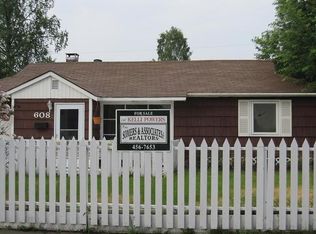 608 Bentley Dr, Fairbanks, AK 99701