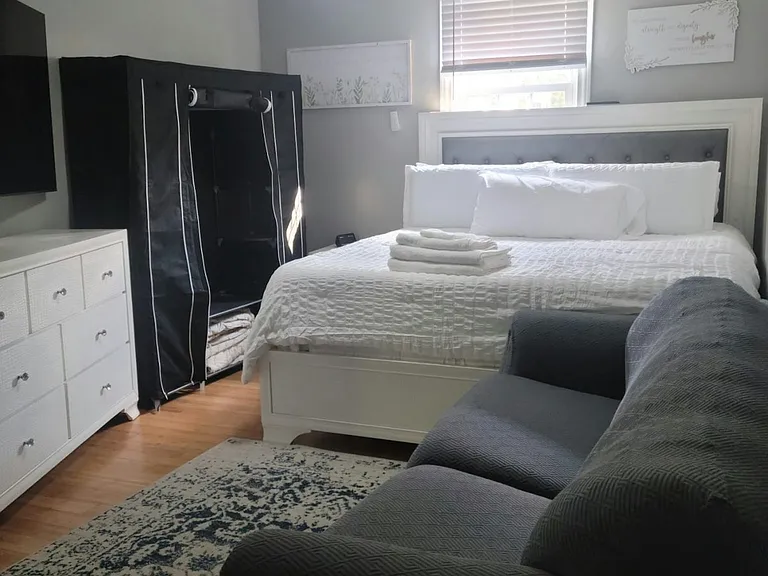 4880 Barclay Square Dr — Photo 13