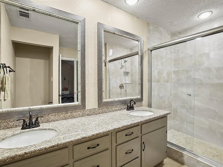 2226 Crystal Creek Ln — Photo 12