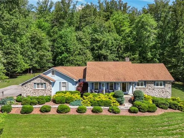 1335 Shingle Gap Rd, Purlear, NC 28665