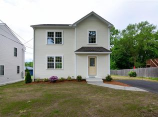 415 Nausauket Rd, Warwick, RI 02886