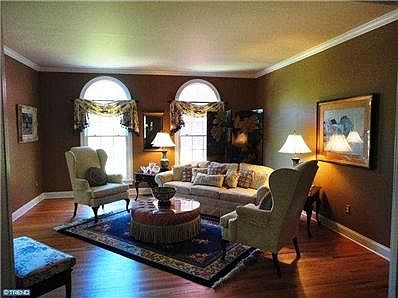 4th image of 9 Glenwood Dr