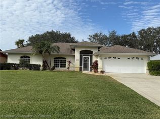 3305 Country Lake Dr, Sebring, FL 33876