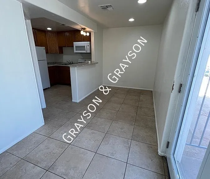 917 E Granada Rd #2 — Photo 5