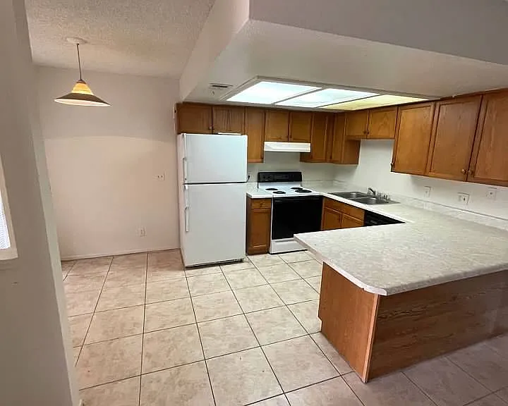 4300 N Lamont St #232 — Photo 22