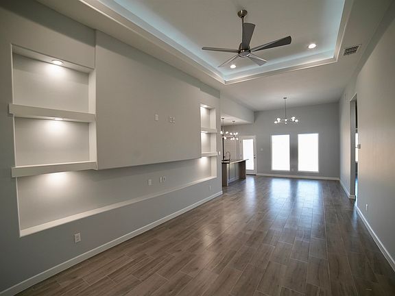 4th image of 1412 Los Estribos Dr