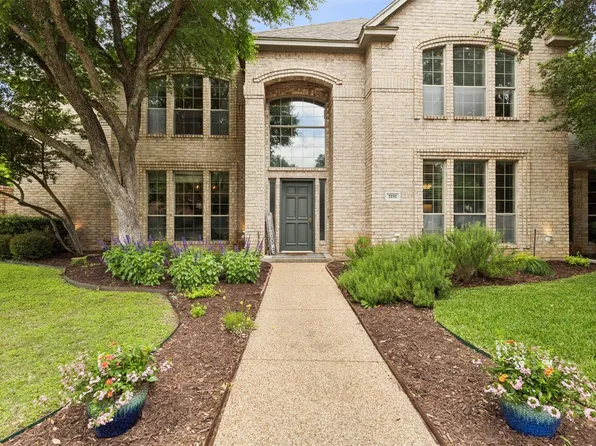 2732 Riverwood Cir, Fort Worth, TX 76109
