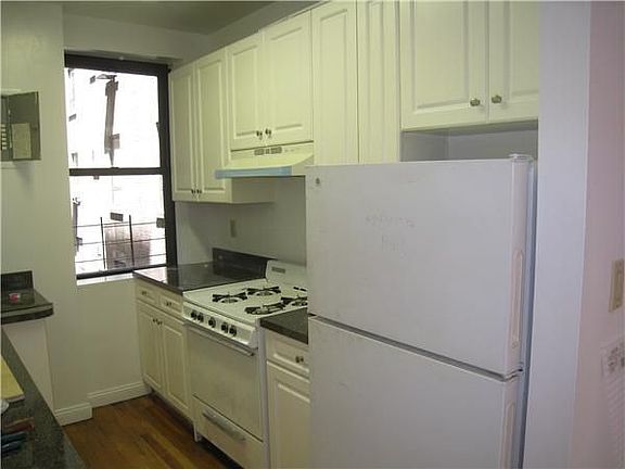 3rd image of 251 W 87th St APT 35