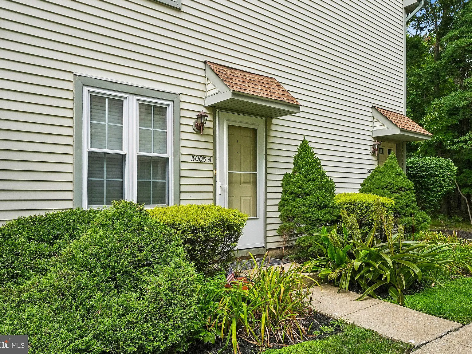 2 bed, 1080 sqft, $2,500 — Photo 4