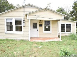 4020 Bluebonnet St, Seguin, TX 78155