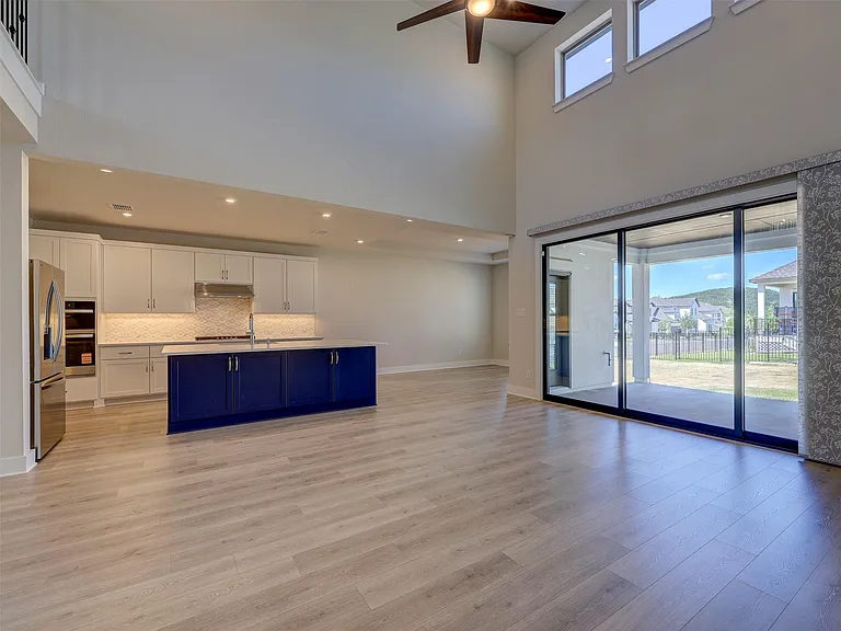 1929 Montella Way — Photo 24