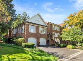 843 Seminary Cir, Glen Ellyn, IL 60137