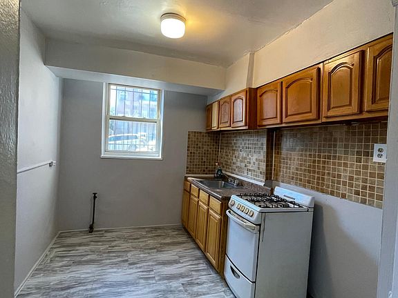 2nd image of 60 Crawford St APT B