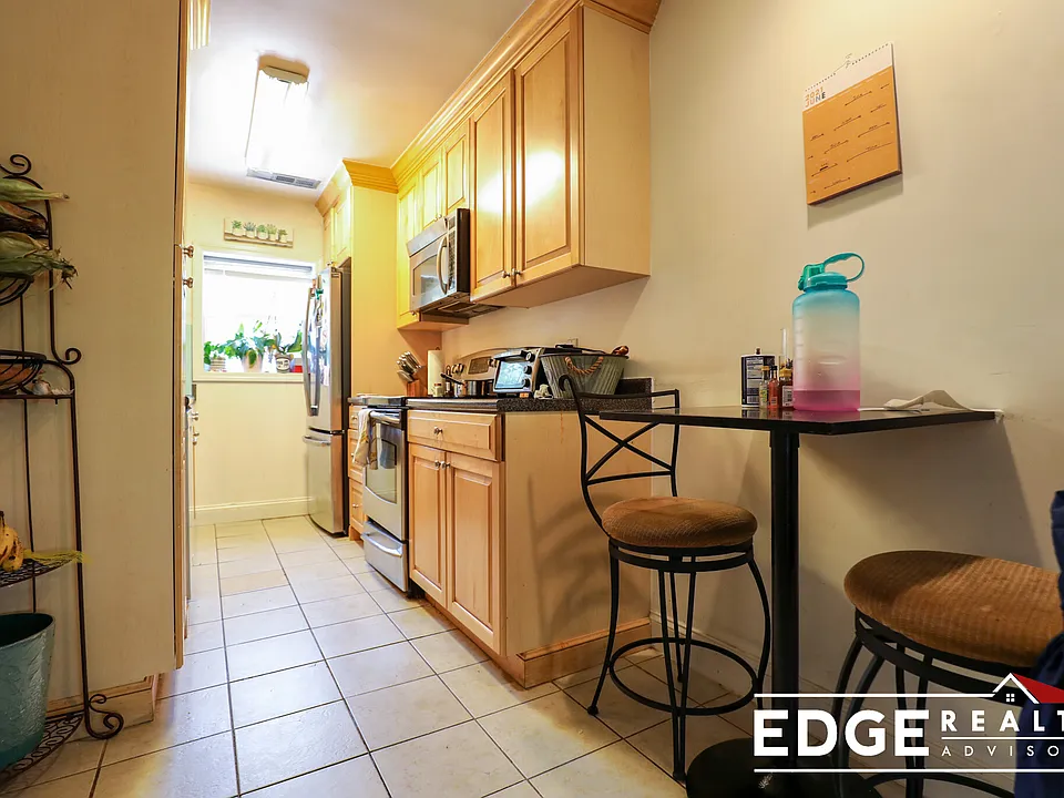 168 Newton St #4