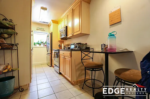168 Newton St #4 Photo 1