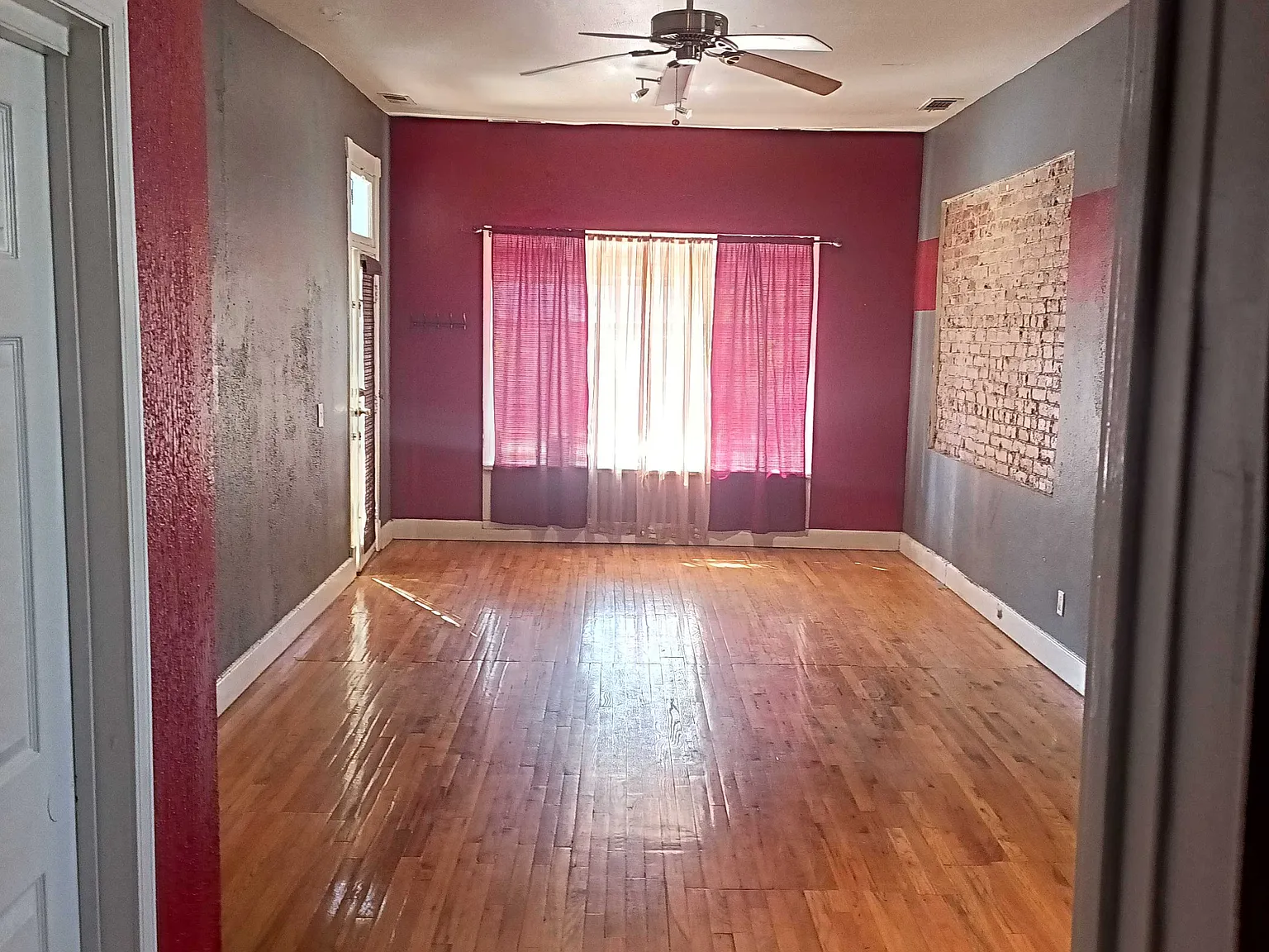 1 bed, 700 sqft, $1,100 — Photo 2