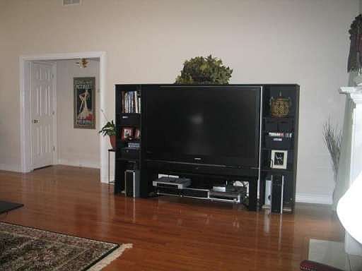 3rd image of 420 Huiet Dr