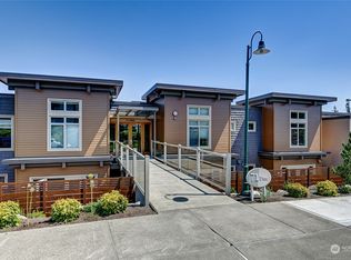 71 Pine St APT 211, Edmonds, WA 98020