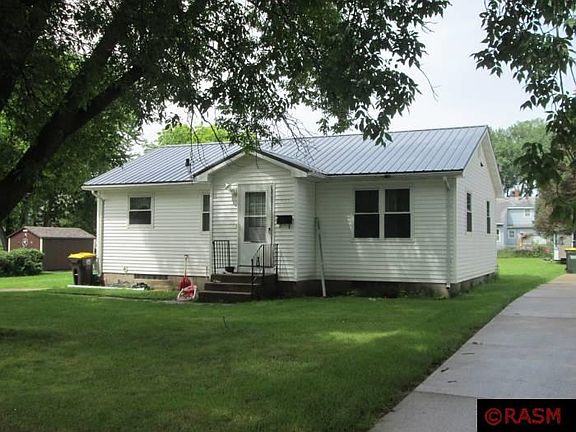 2nd image of 1021 8th St N