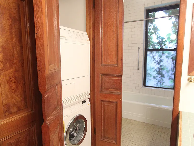 124 W 80th St #4 — Photo 8