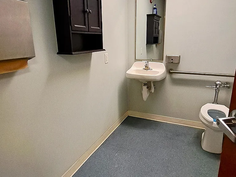 5039 Executive Dr #200 — Photo 7