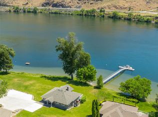 939 River Rock Ln, Chelan, WA 98816