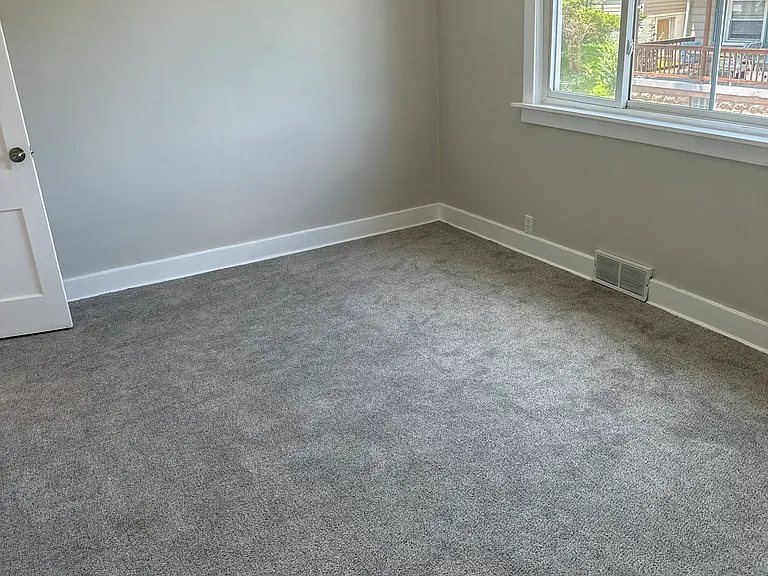 225 Laredo St — Photo 10