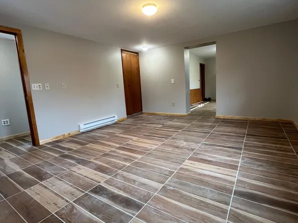 77 Riverview Ave #2, New London, CT 06320