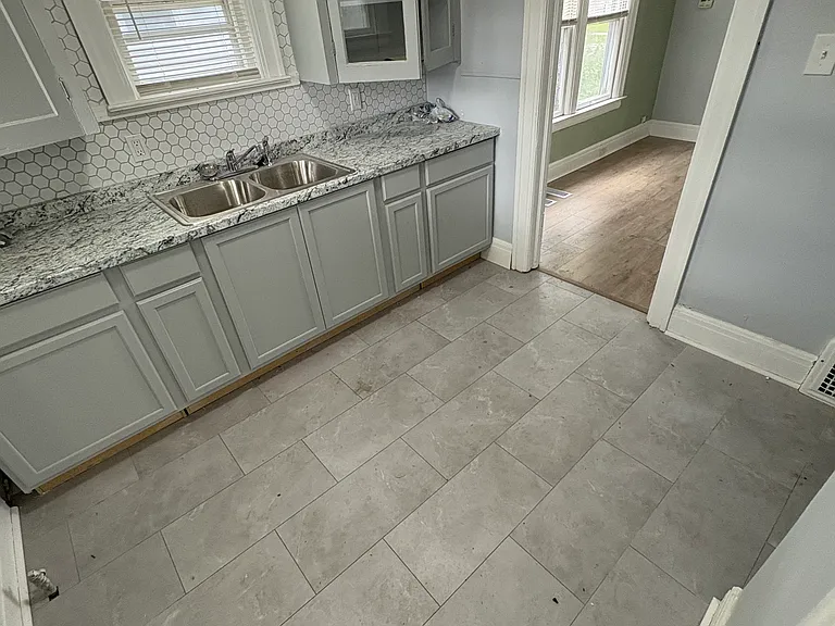 121 Jones St #2 — Photo 8