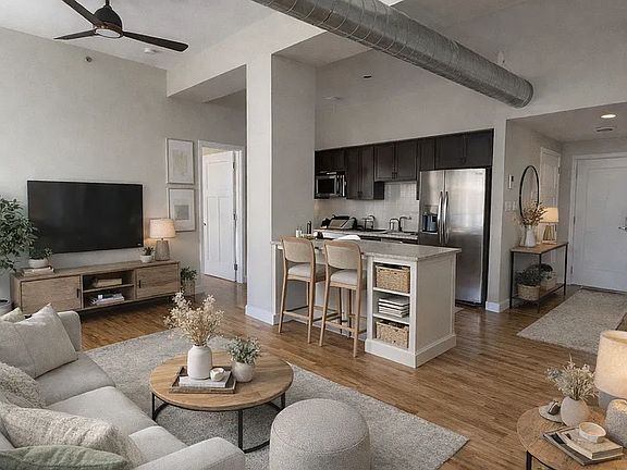 4th image of 170 Pleasant St #203