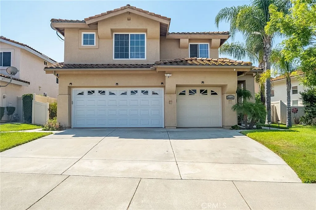 6 bed, 2909 sqft, $4,200 — Photo 1