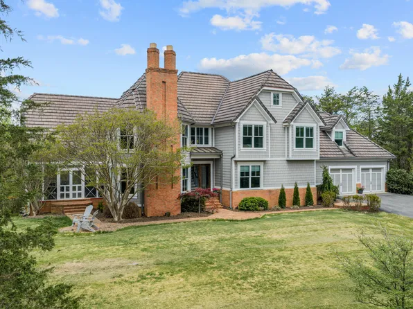 344 Stonelea Dr, Troutville, VA 24175