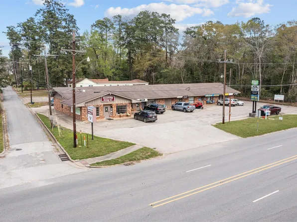 1002 W Bluff St E, Woodville, TX 75979