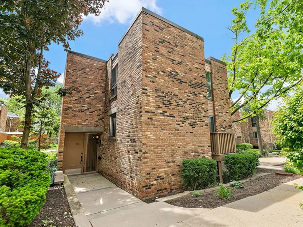 2013 Post Oak Pl, Schaumburg, IL 60173