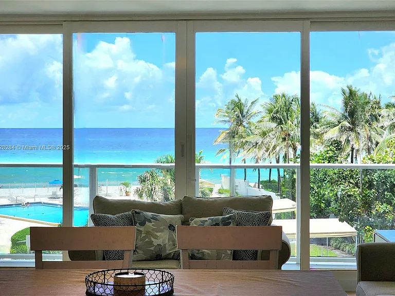 3505 S Ocean Dr #320 — Photo 2