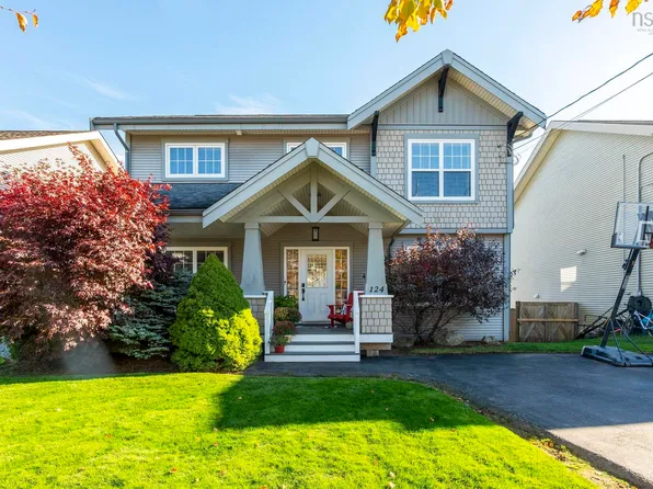 124 Beachstone Dr, Halifax, NS B3R 0B2