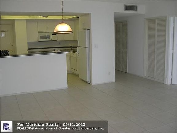 4th image of 3800 Galt Ocean Dr APT 1104