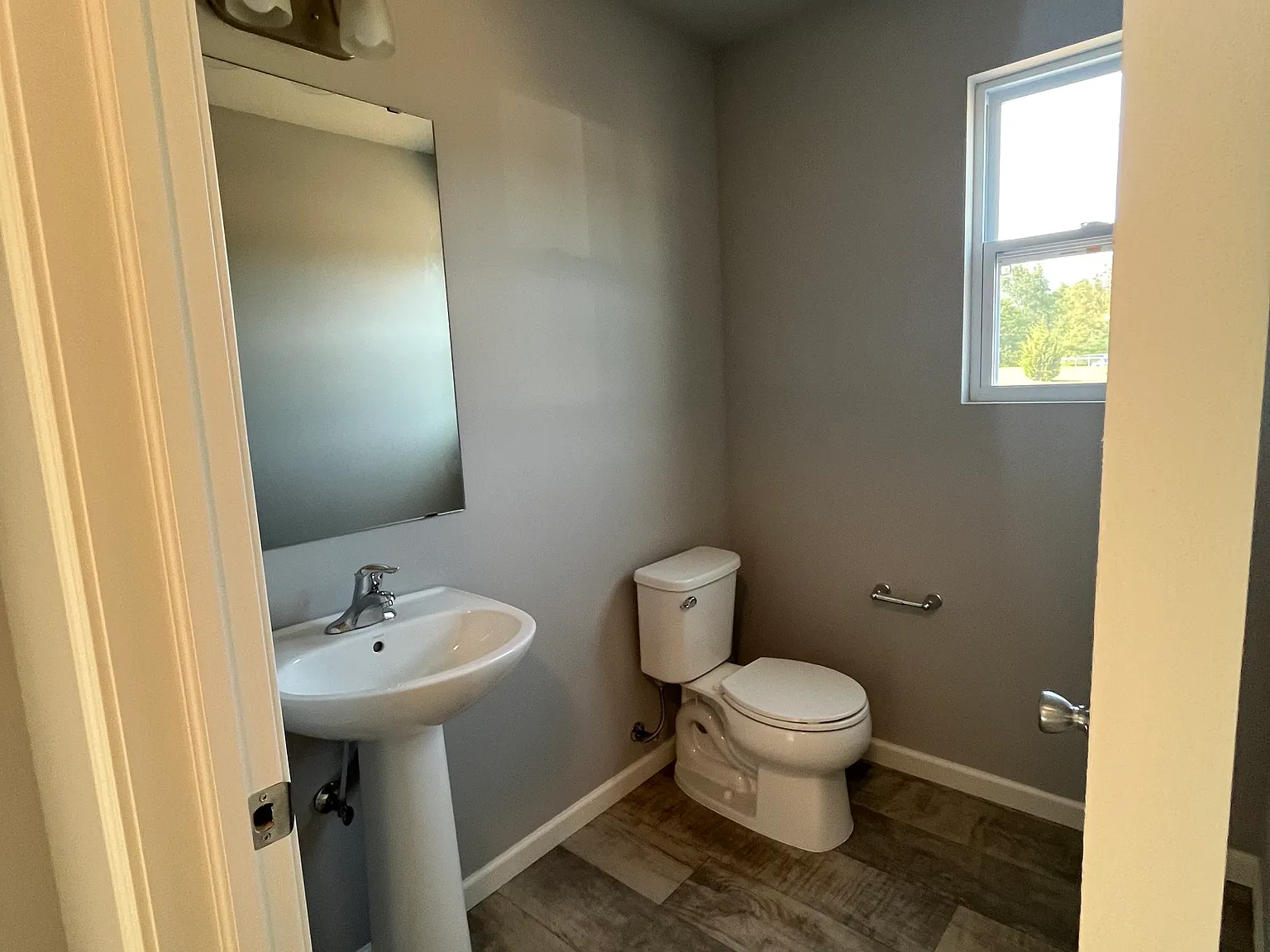 4 bed, 2.5 bath, 2062 sqft, $3,000 — Photo 3