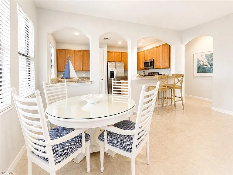 1367 Artesia Dr E #302 — Photo 6